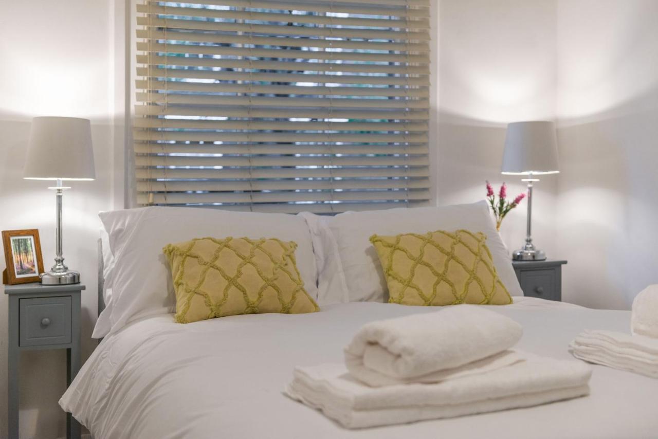 Three-Bedroom Bliss In London Town Kültér fotó