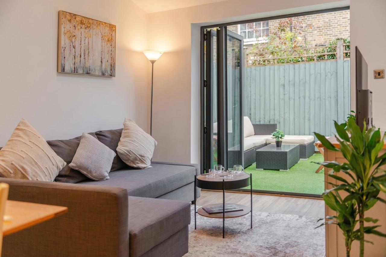 Three-Bedroom Bliss In London Town Kültér fotó
