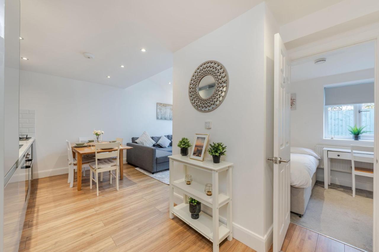 Three-Bedroom Bliss In London Town Kültér fotó