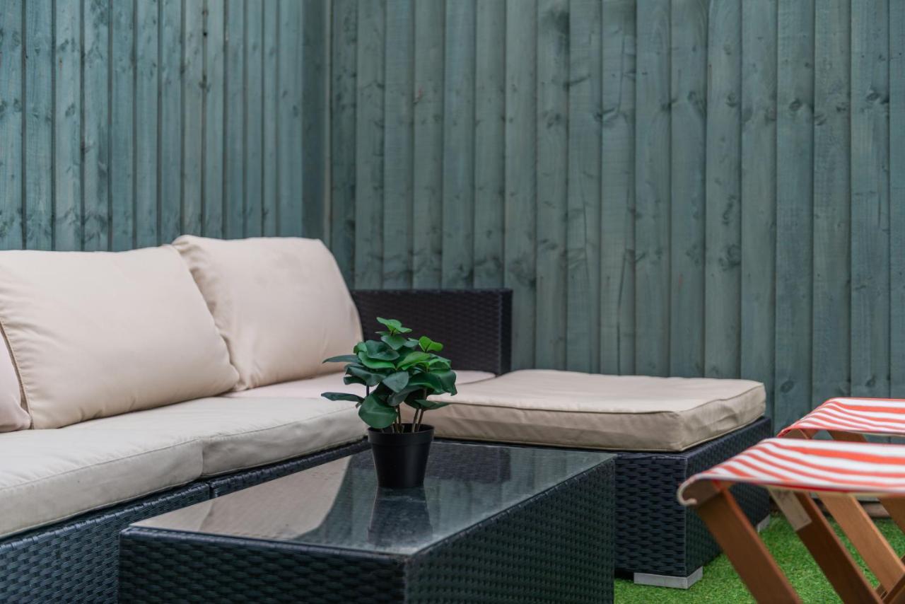 Three-Bedroom Bliss In London Town Kültér fotó