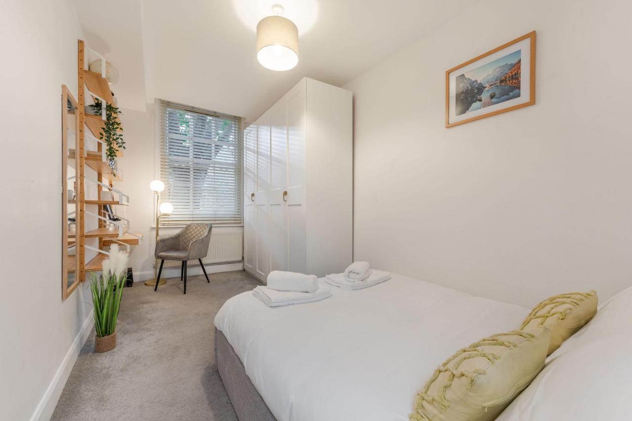 Three-Bedroom Bliss In London Town Kültér fotó